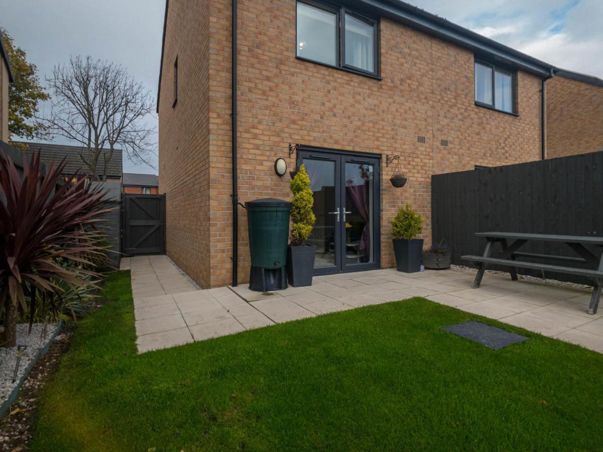 ノッティンガム Modern 2 Bed House With Parking And Gardenヴィラ エクステリア 写真